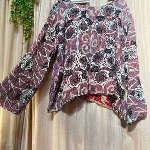 Kantha Bae Wonder Pocket Top